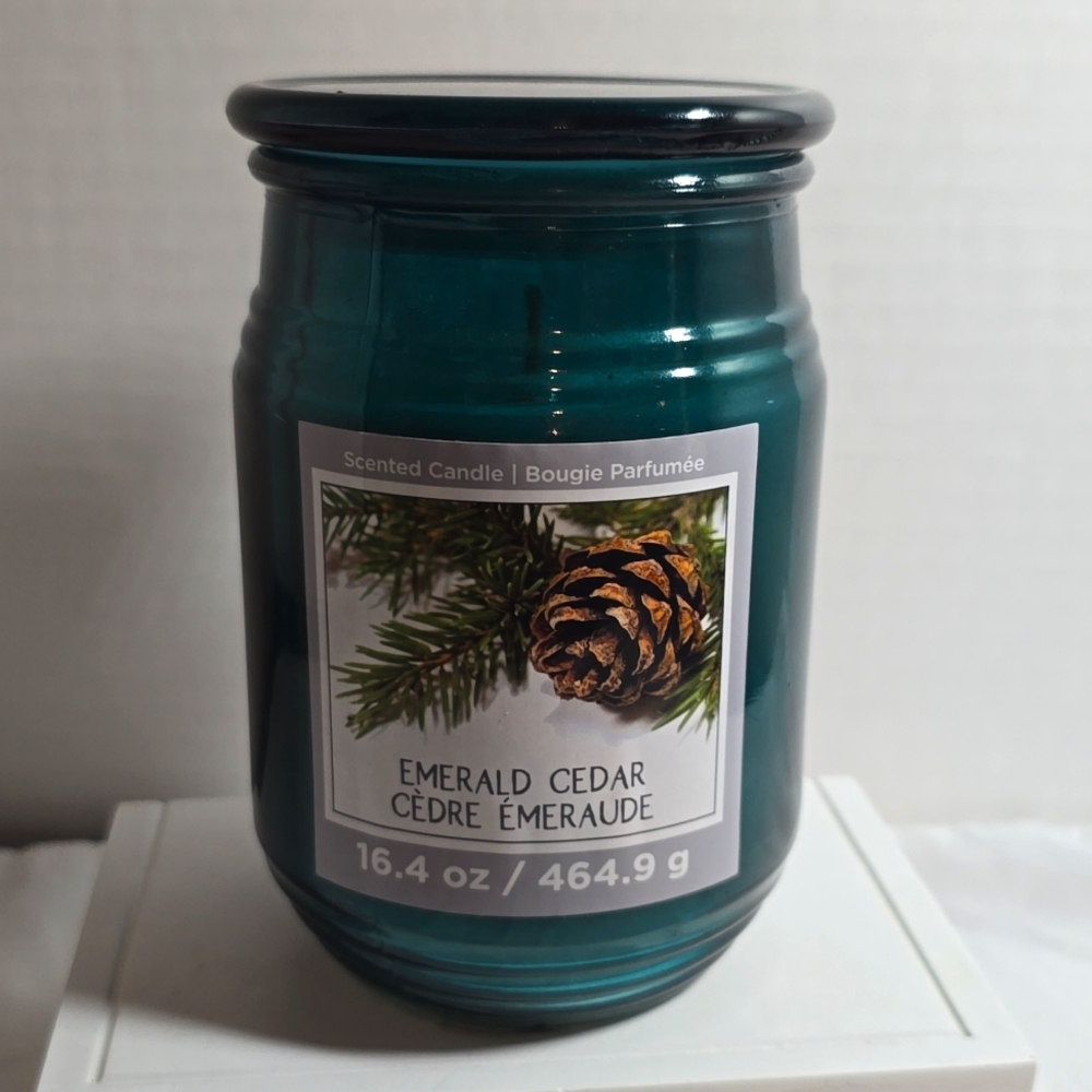 New Green‎ Home Cedar Jar Candle